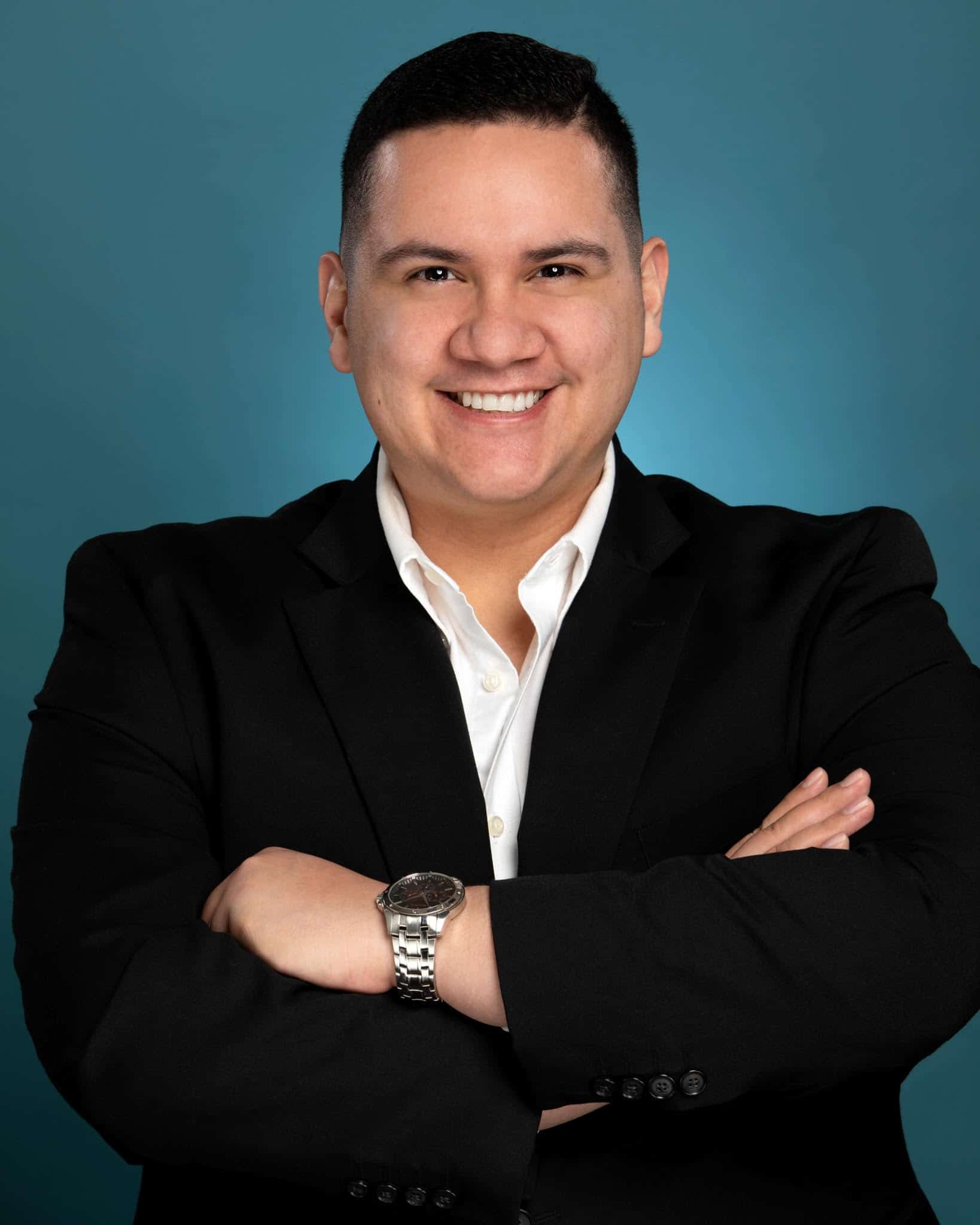 Arnold Morales Bio